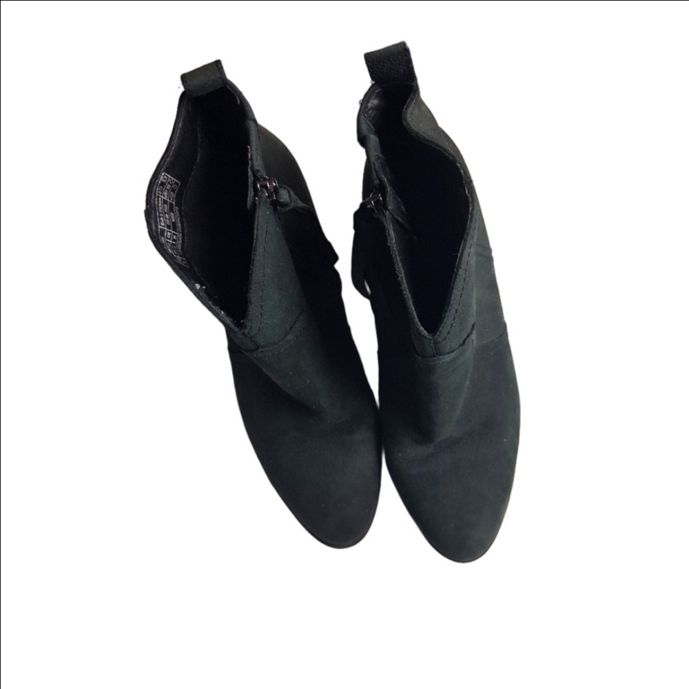 Vionic Raina Boot Size 9 Weather Resistant - Picture 2 of 8